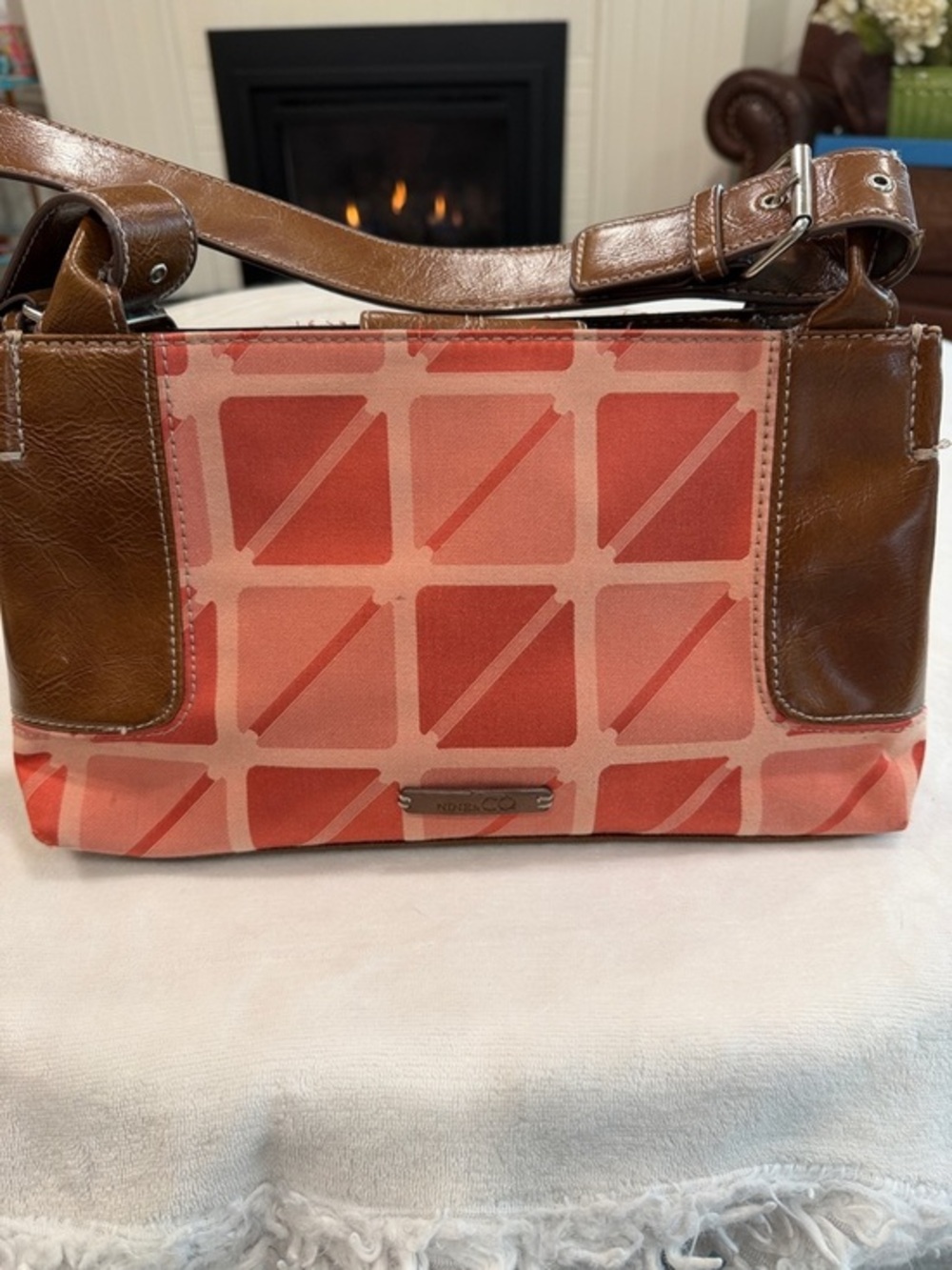Nine & Co. Vintage Coral Pink Geometric Shoulder Bag with Brown Trim